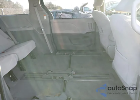 2018 Toyota Sienna Le 8 Passenger из США, поврежденный, VIN 5TDKZ3DC4JS965544